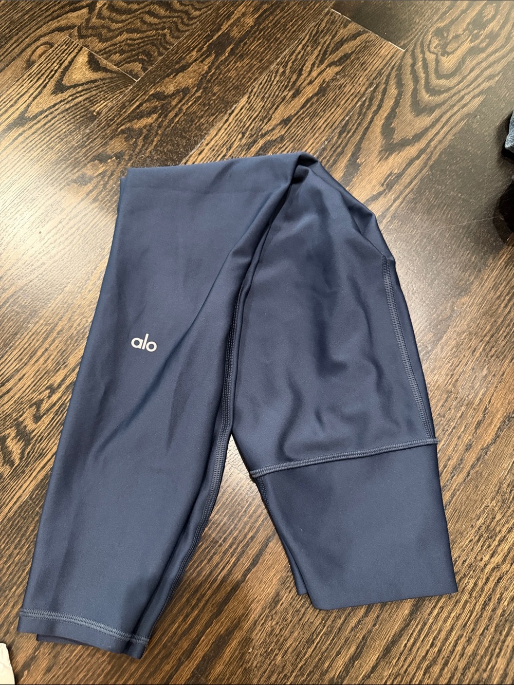Alo navy leggings